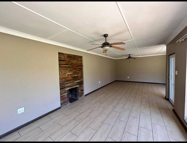 3 BEDROOM HOUSE FOR SALE IN SONNEVELD
